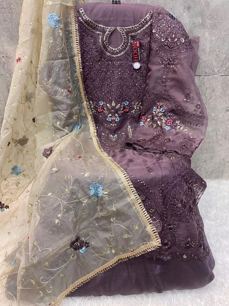 Hoor Tex Or-24 Heavy Organza Wholesale Pakistani Salwar Suit Catalog — Wholesale Pakistani Suits, MPA wholesale from Surat - Gallery Image 5